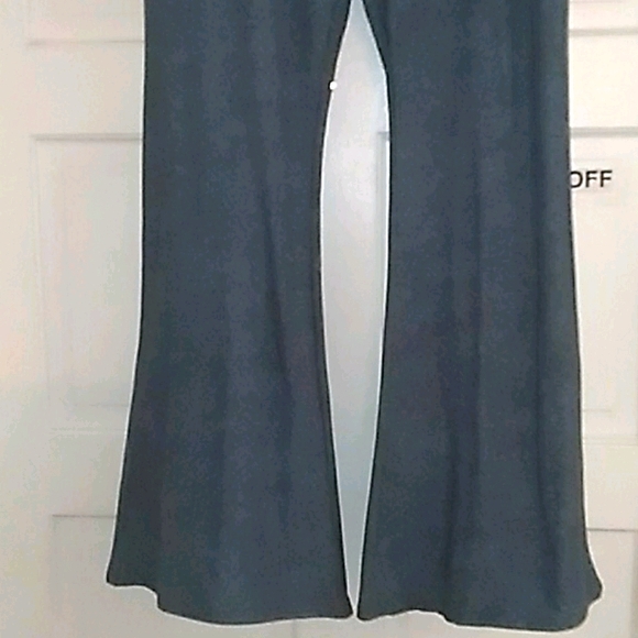 No Boundaries Pants - Stretchy flare bottom pants